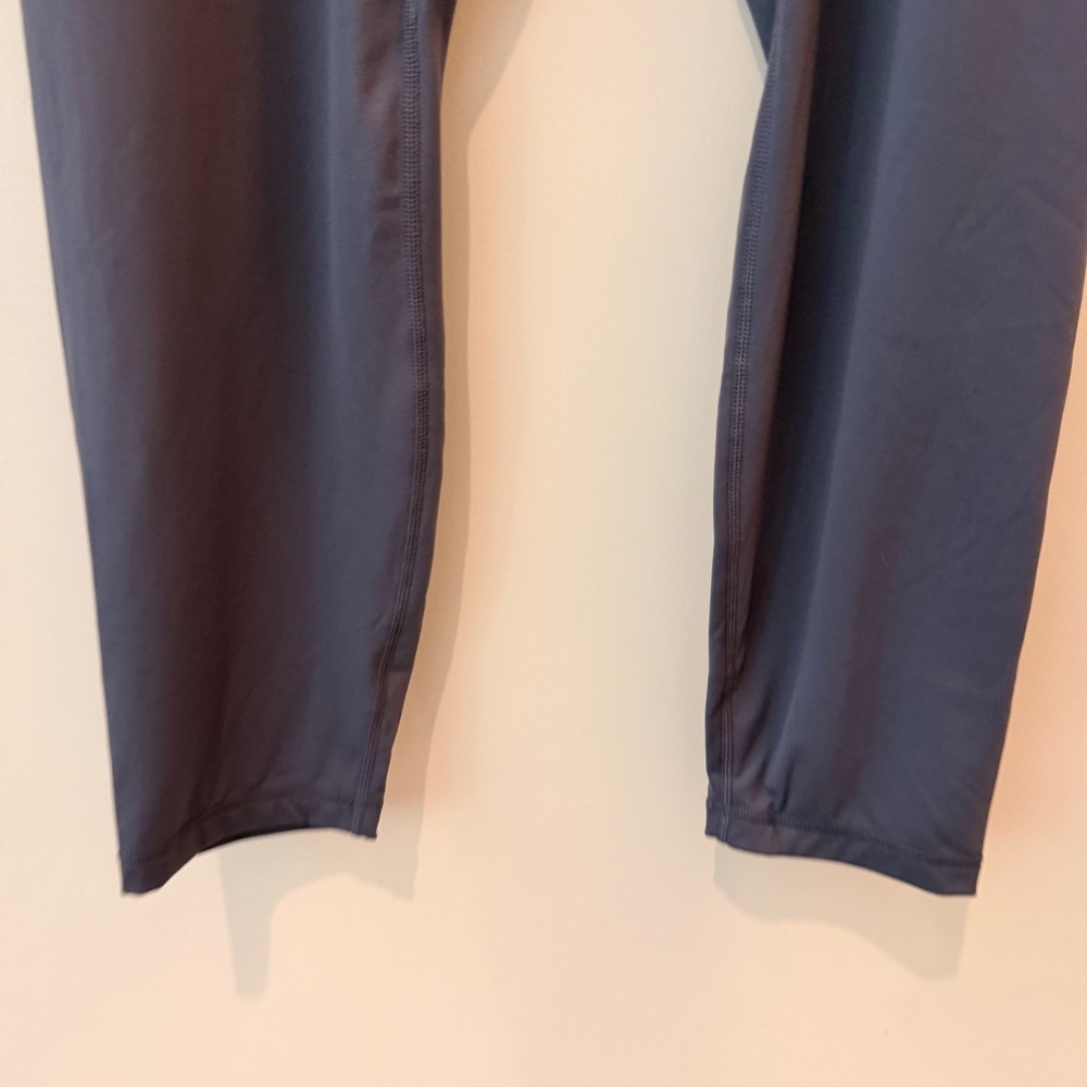 Quince Ultra Form High Rise Legging Pilates Yoga Gym Travel Blue Fog Large EUC - Picture 14 of 16